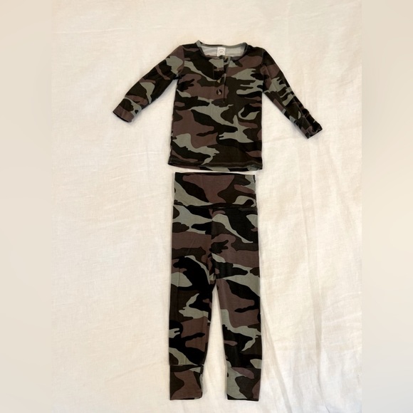 Lou Lou & Company Other - Lou Lou & Company Baby Camo Long Sleeve Set Size 6-12 Months
